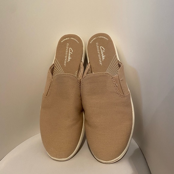 - - New without Box Clark’s Breeze Shore Size 7.5 - Picture 2 of 4